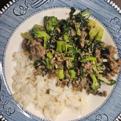 Ground Beef Stir Fry With Broccoli and Bok Choy - Lintukoto Homestead